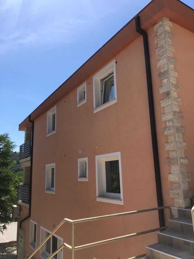Apartments Chilla *** Lopar Zewnętrze zdjęcie